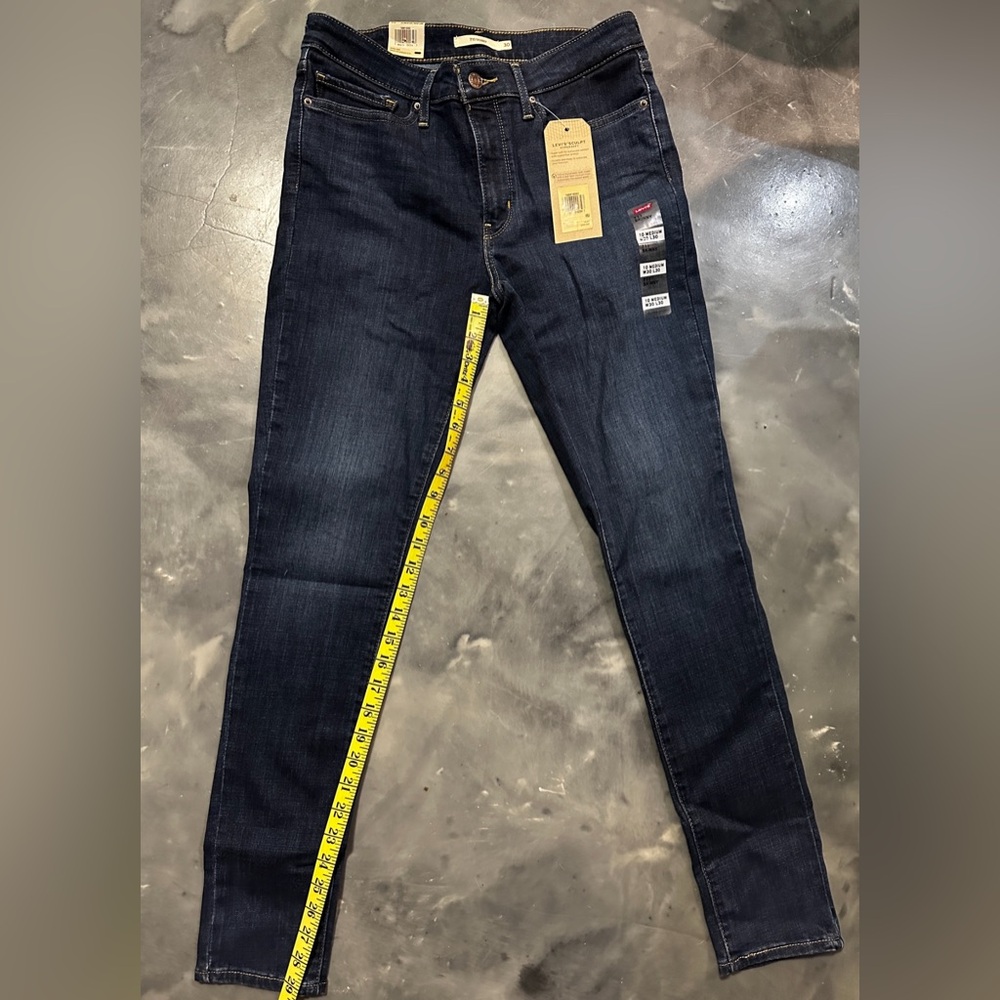 NWT Levi’s Women’s 711 Skinny Jeans Dark Wash Mid Rise Size 10 30W 30L